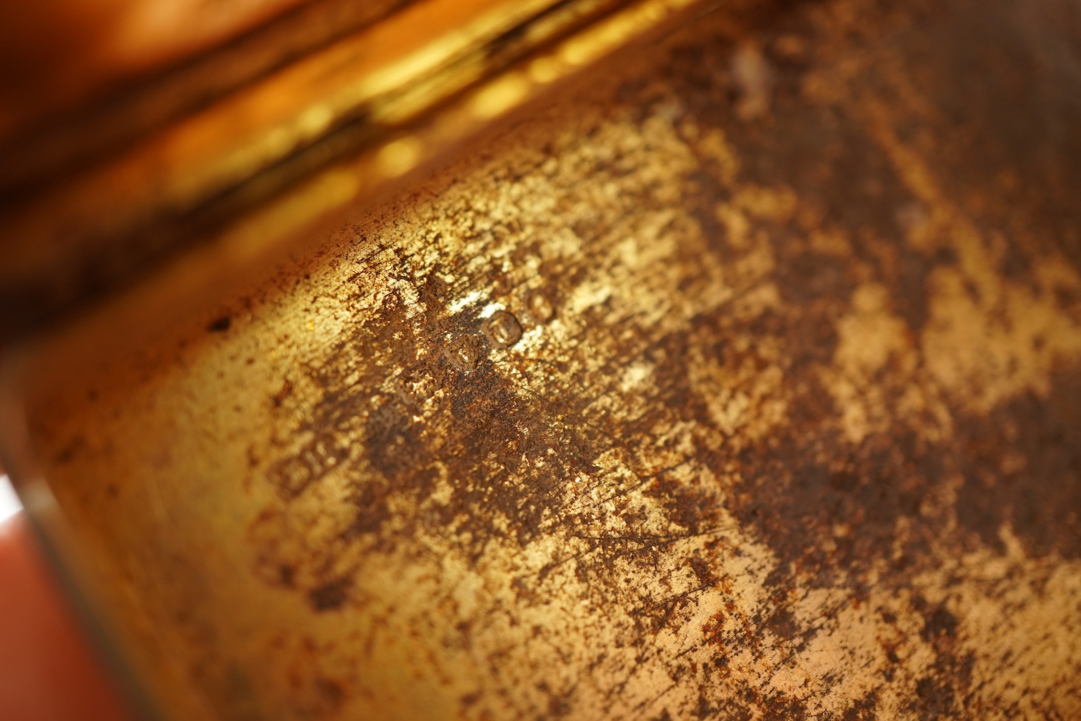A Victorian large silver gilt vinaigrette with inset agate hinged cover, by John Harris